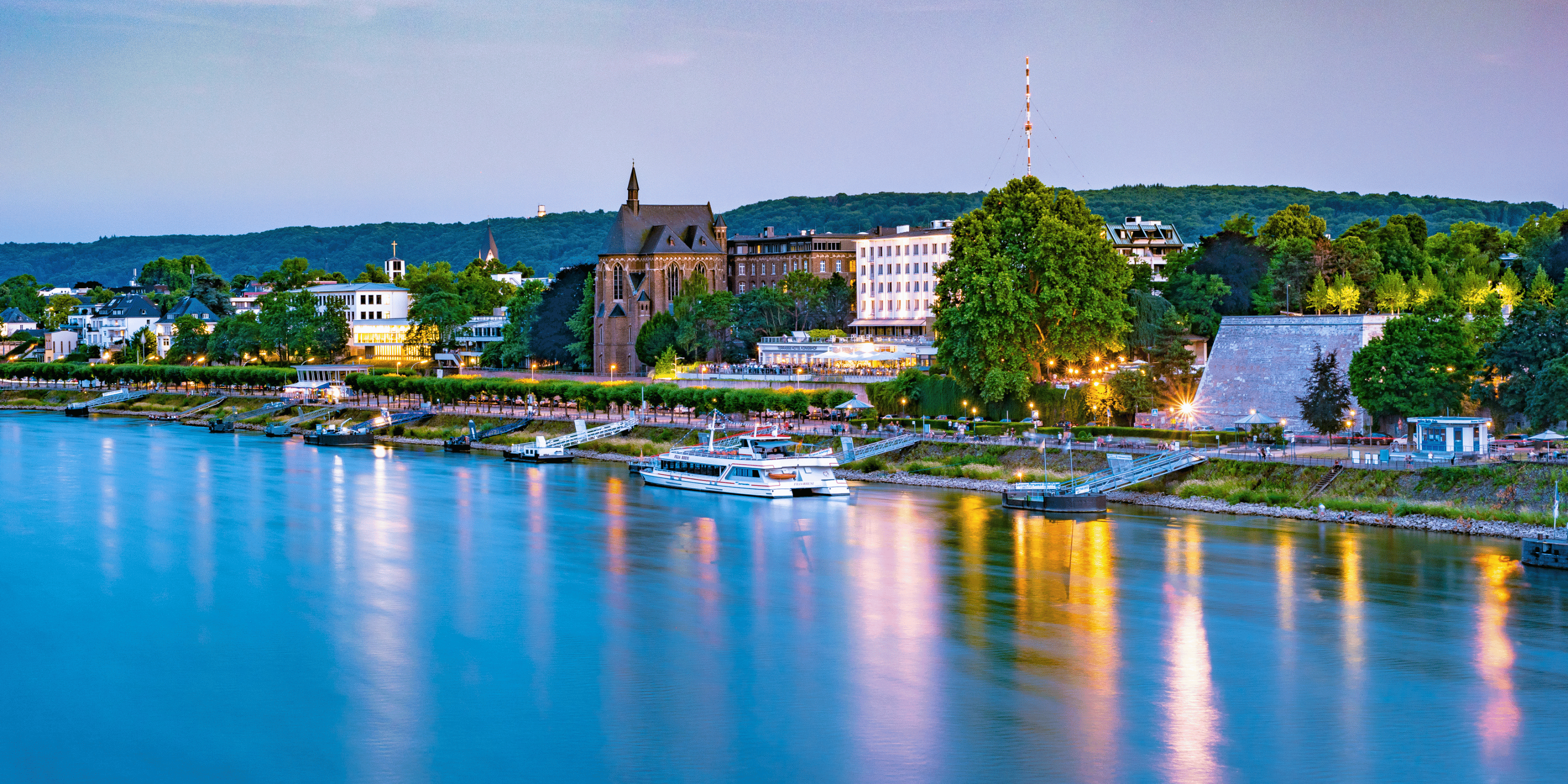 Bonn Skyline mit Blick über den Rhein